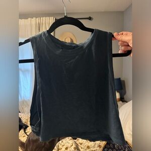 Lululemon cropped tank